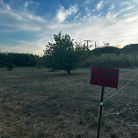 Emplacement Tente, Caravanes Et Car *